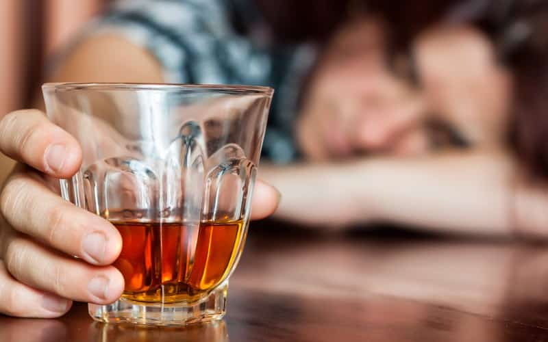 Como sair do alcoolismo